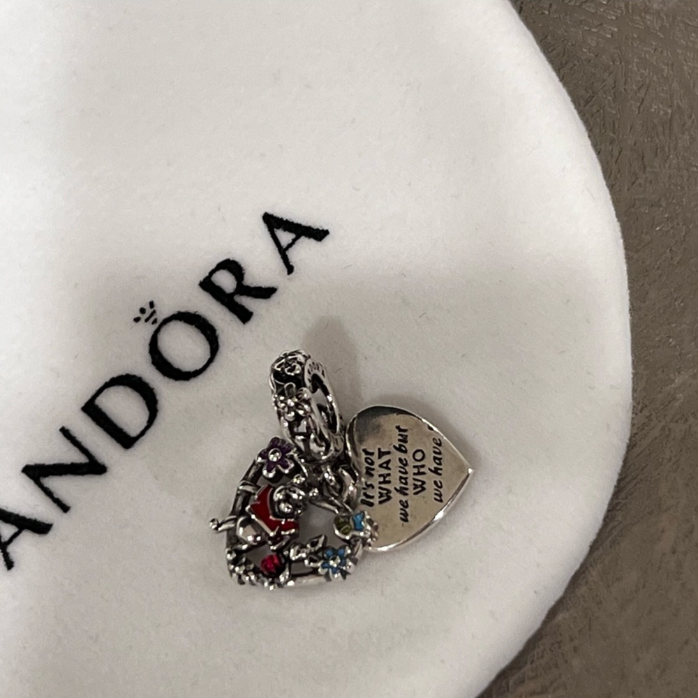 🆕 Pandora Disney Winnie the Pooh & Piglet Double Dangle Charm - Picture 1 of 10